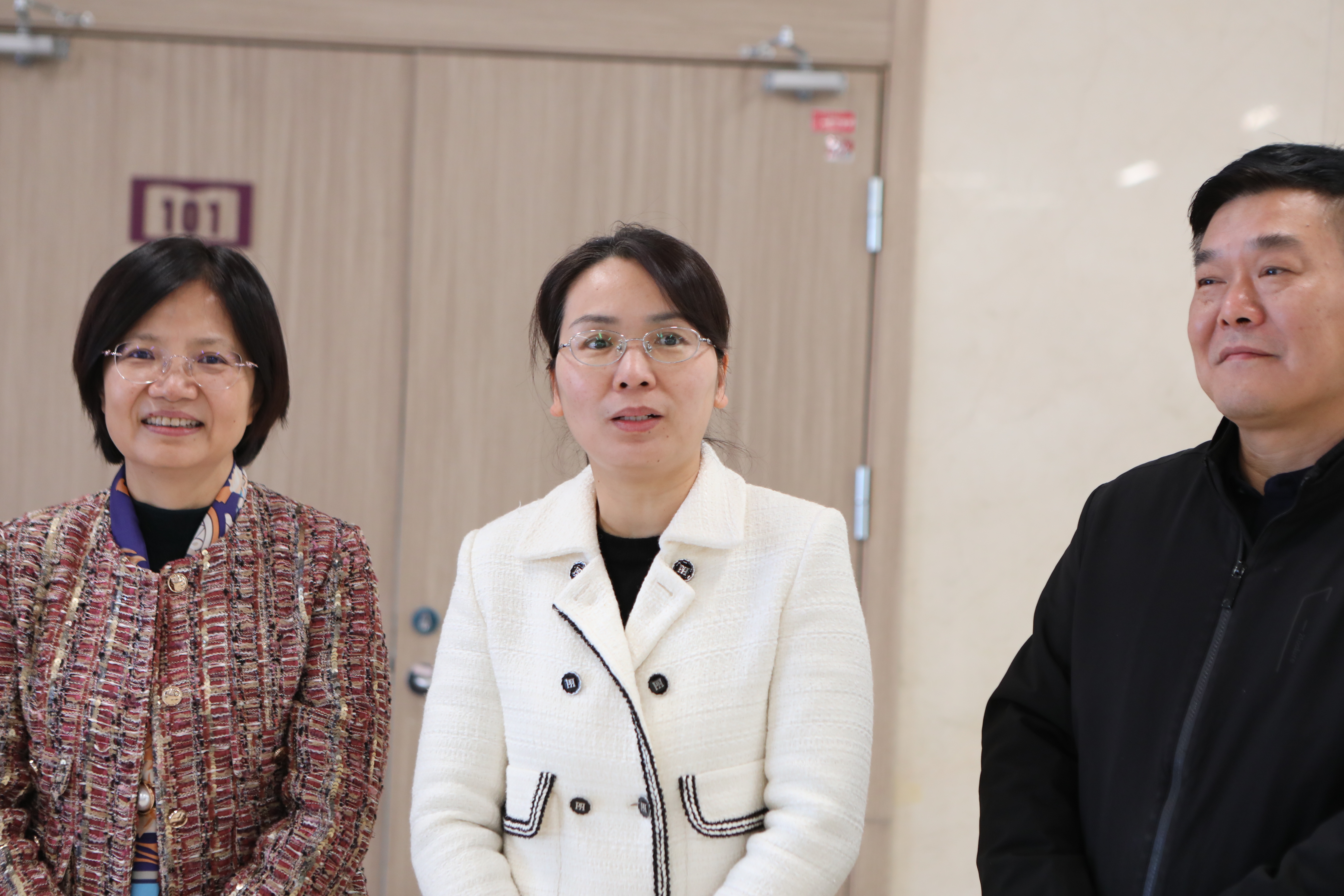 李琳部长.JPG